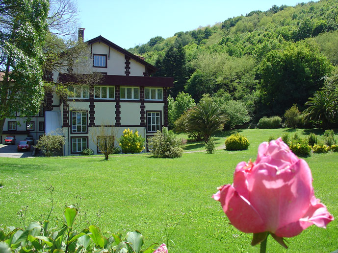 fachada-frontal-principal-casa-vicente-palloti-carranza.jpg