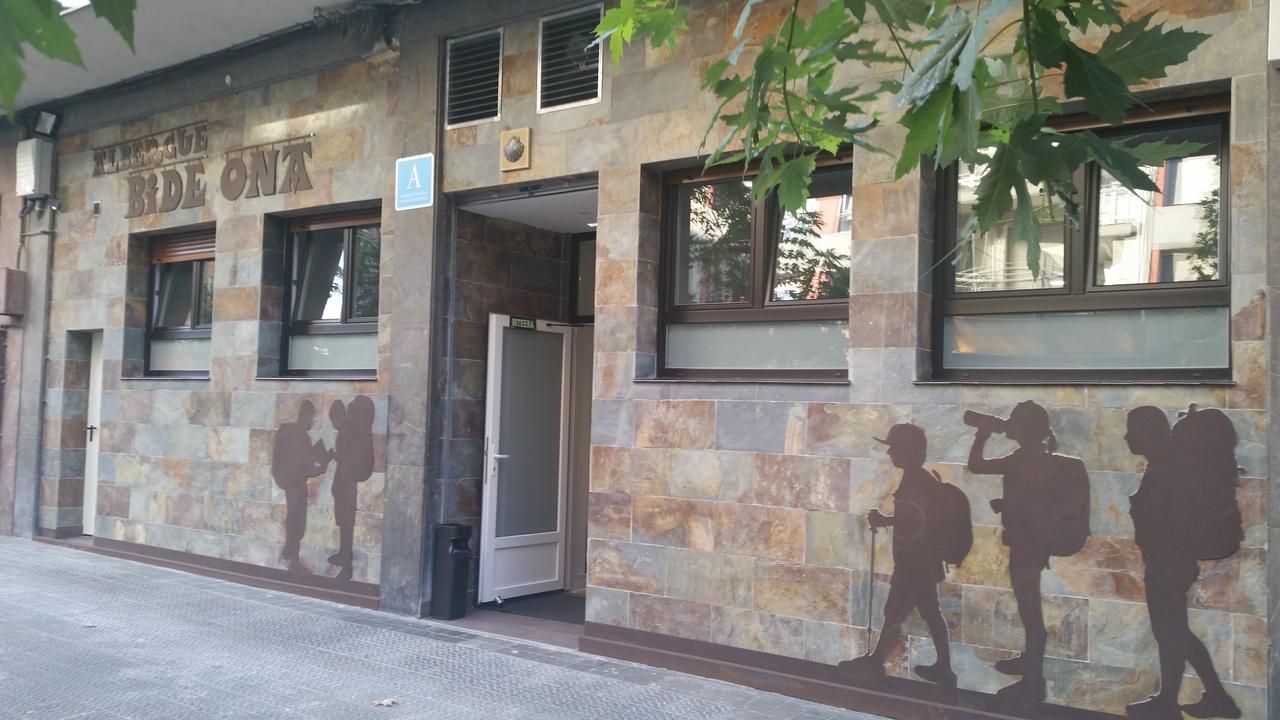 entrada-exterior-albergue-bide-ona-portugalete.jpg