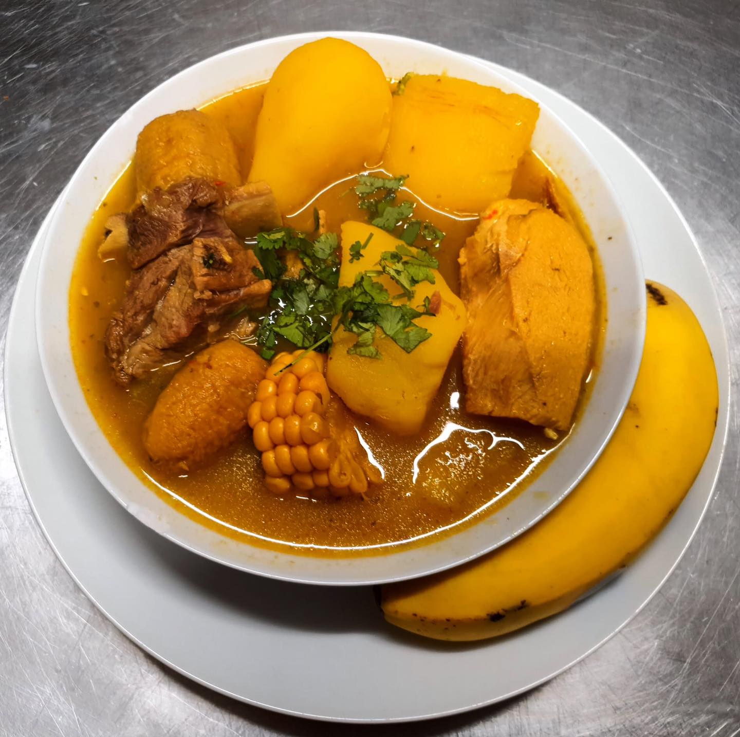 sancocho-de-espinazo-restaurante-antioqueno-bilbao-bizkaia.jpg