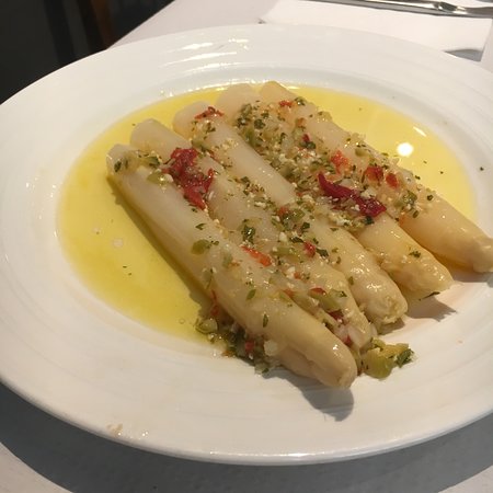 esparragos-restaurante-ariotza-mungia.jpg