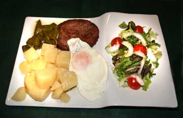 restaurante-disco-pub-linacero-zaragoza-musica-plato-mixto-huevos-patatas-lomo-tomate-cebolla.jpg