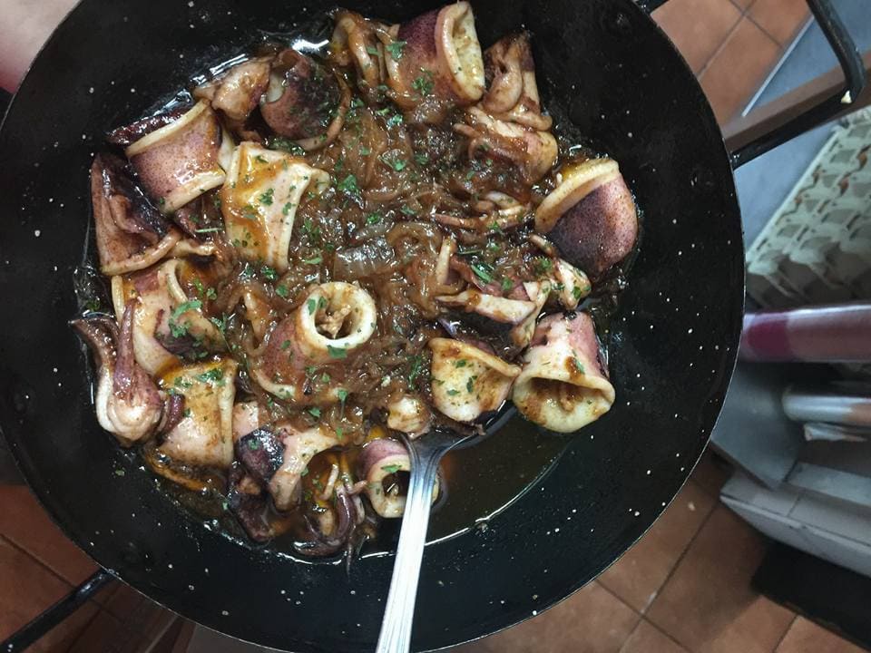 calamares-encebollados-sidreria-casa-valdorta-gijon.jpg