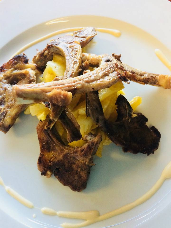 carne-chuletillas-patatas-restaurante-dandaka-jatetxea-erandio.jpg