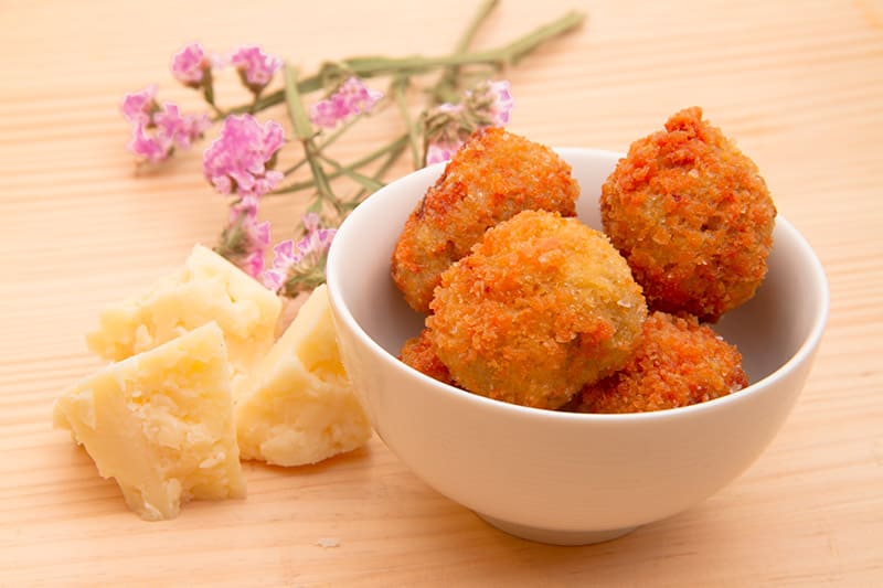 croquetas-ibricas-restaurante-dolores-y-lola-madrid.jpg