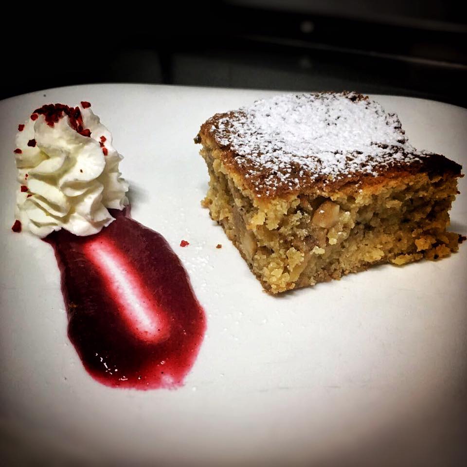 tarta-de-chocolate-blanco-con-pistachos-avellanas-cafe-organico-mexicano-el-mexicano-vitoria-gasteiz.jpg