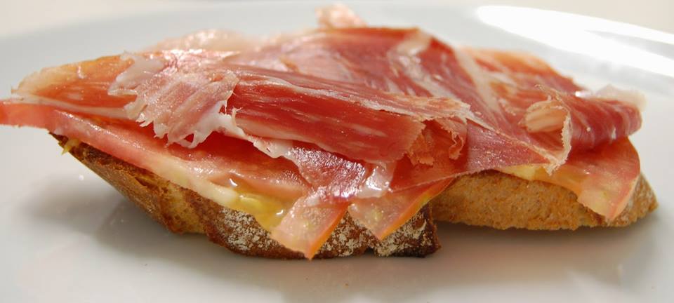 pincho-jamon-el-txoko-taberna-vitoria.jpg