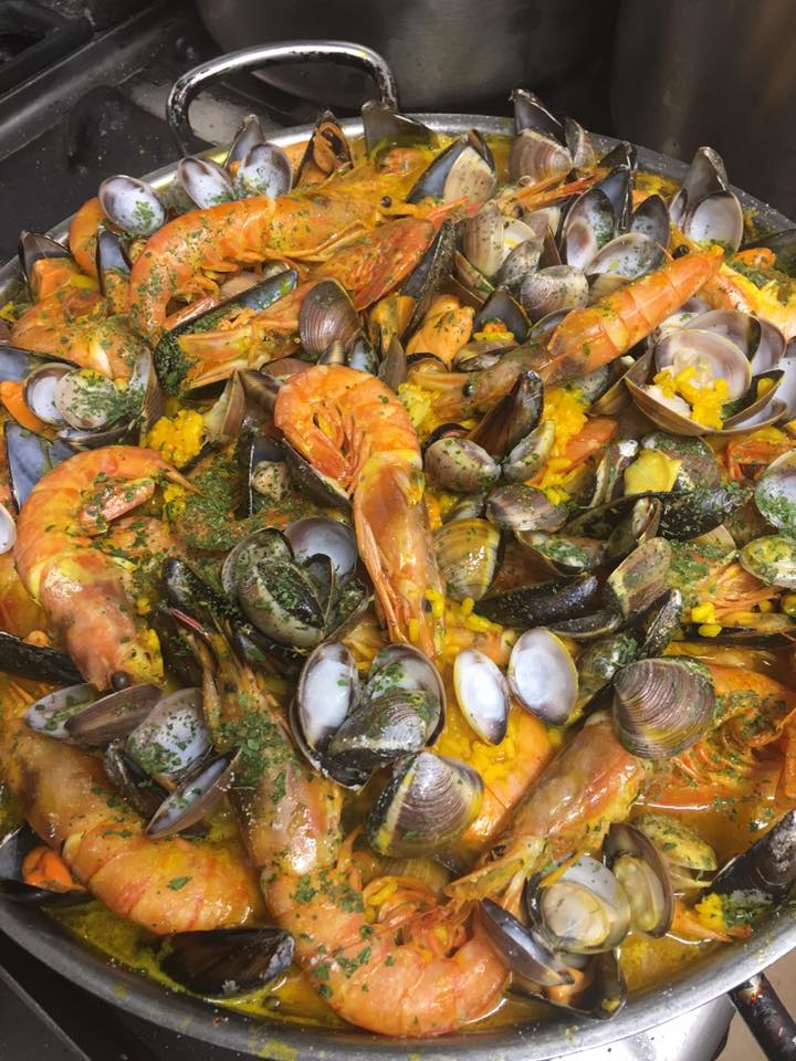 glass-grill-urbano-getxo-paella.jpg