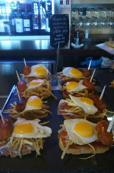 pinchos-huevo-codorniz-chistorra-bar-itxas-bide-taberna-getxo.jpg