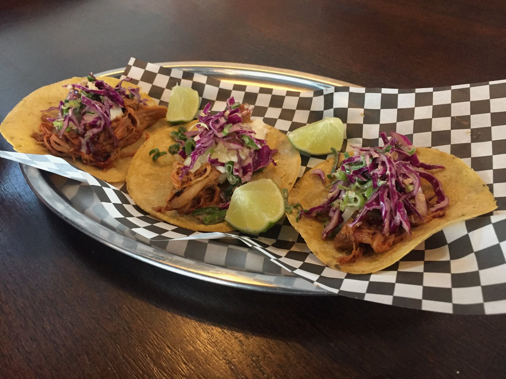plato-tacos-carne-cebolla-restaurante-jimbo-smokehouse-madrid.jpg