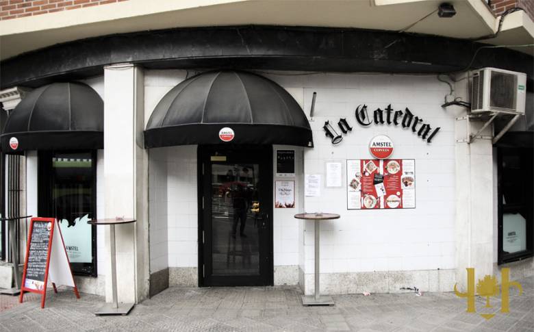 entrada-exterior-bar-restaurante-la-catedral-bilbao.jpg