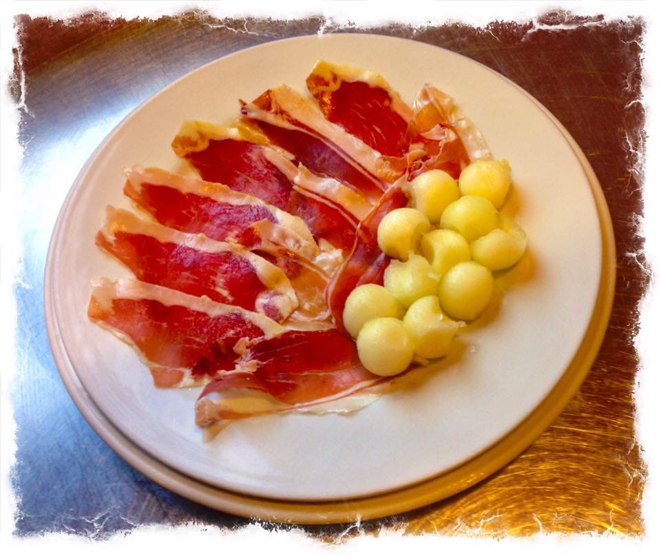 perlas-de-melon-con-jamon-restaurante-la-toscana-la-felguera-asturias.jpg