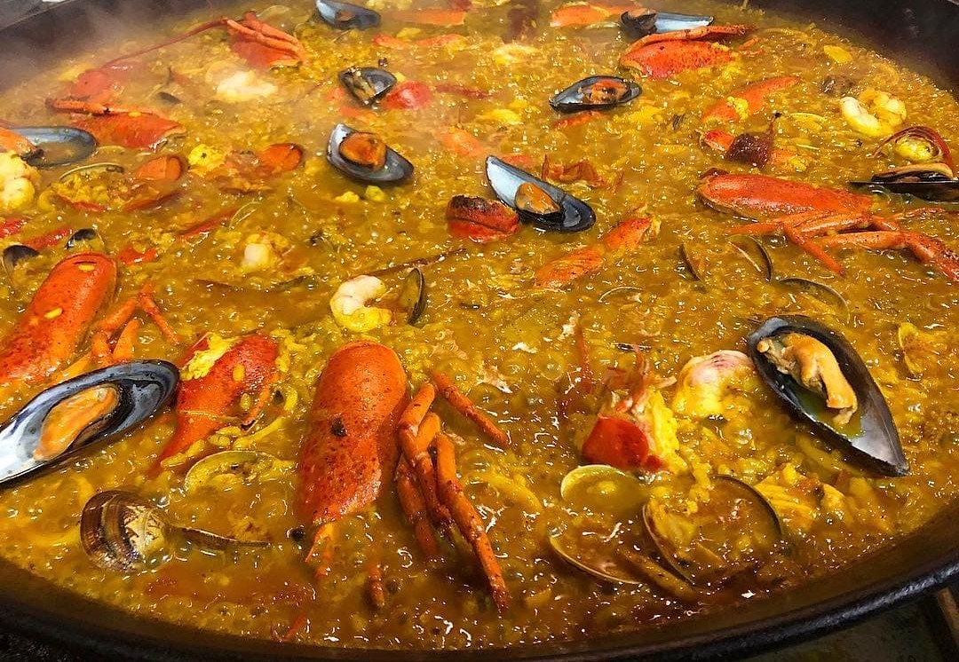 paella-marisco-restaurante-arroces-de-los-9-pisos-murcia.jpg