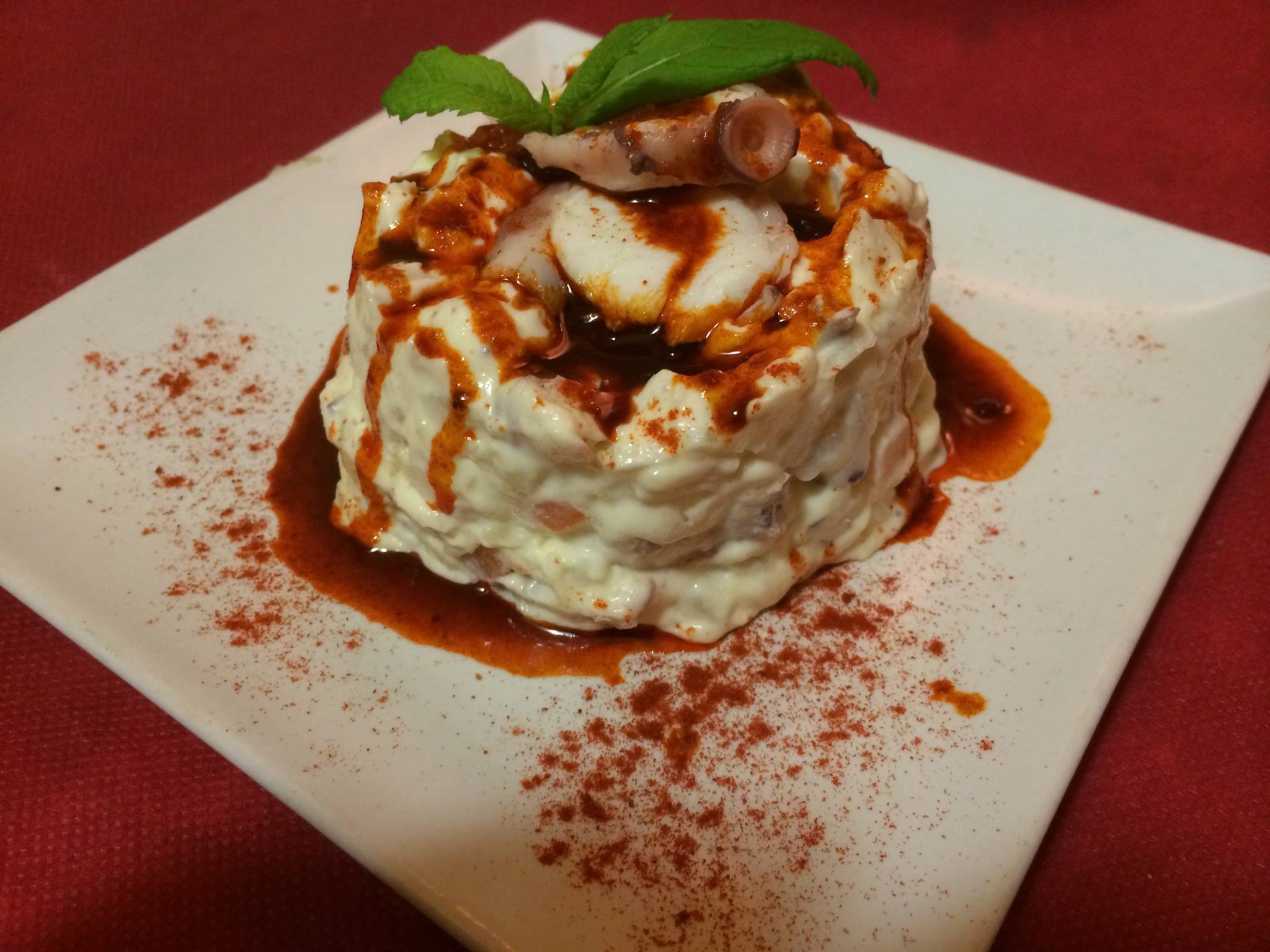 ensaladilla-pulpo-gallega-restaurante-mano-palencia-castilla-leon.jpg