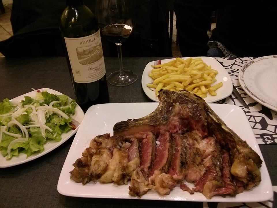 chuleton-patatas-ensalada-meson-martin-donosti-san-sebastian.jpg