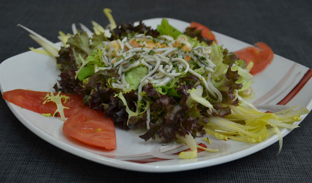 ensalada-gulas-meson-martin-donosti-san-sebastian.jpg