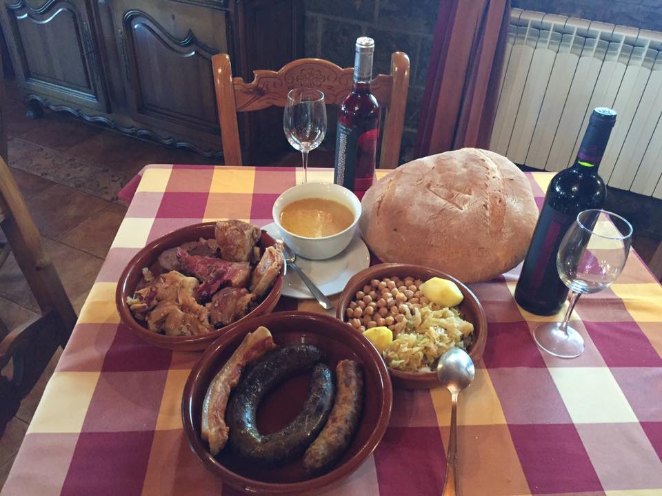 cocido-carne-morcilla-garbanzos-berza-restaurante-rayal-madrid.jpg