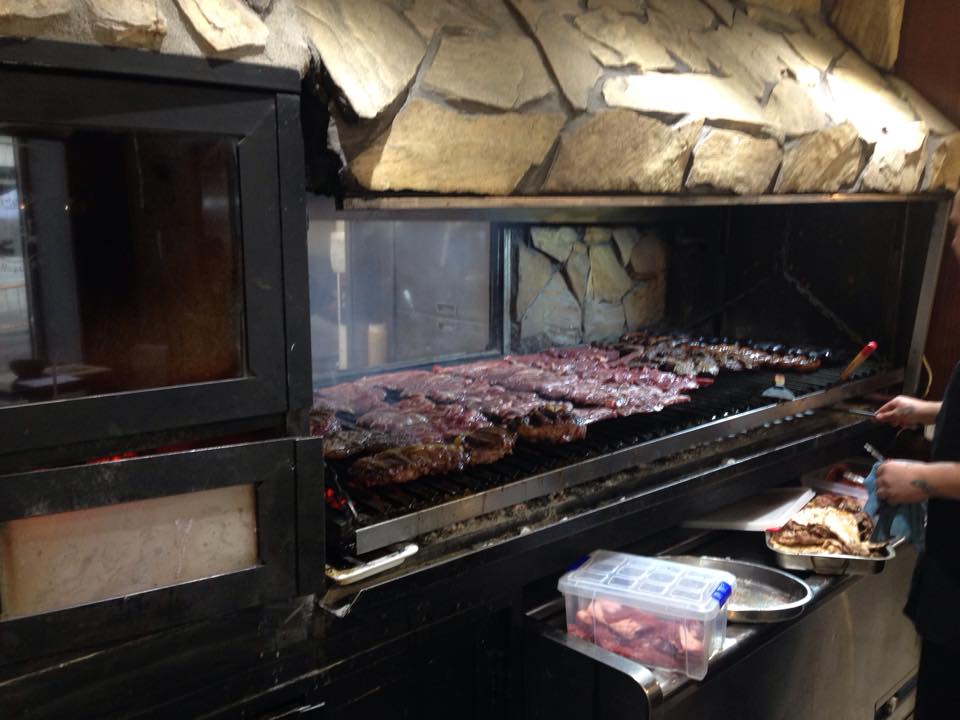 parrillada-carne-cocinar-restaurante-rayal-madrid.jpg