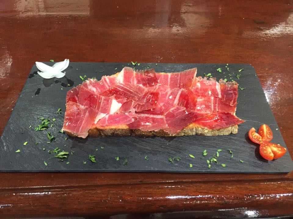 flauta-jamon-iberico-restaurante-rayal-madrid.jpg