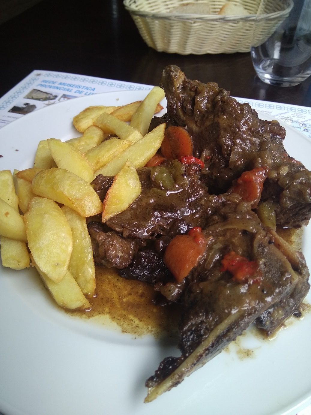 carne-patatas-restaurante-asador-nova-lucense-lugo-galicia.jpg