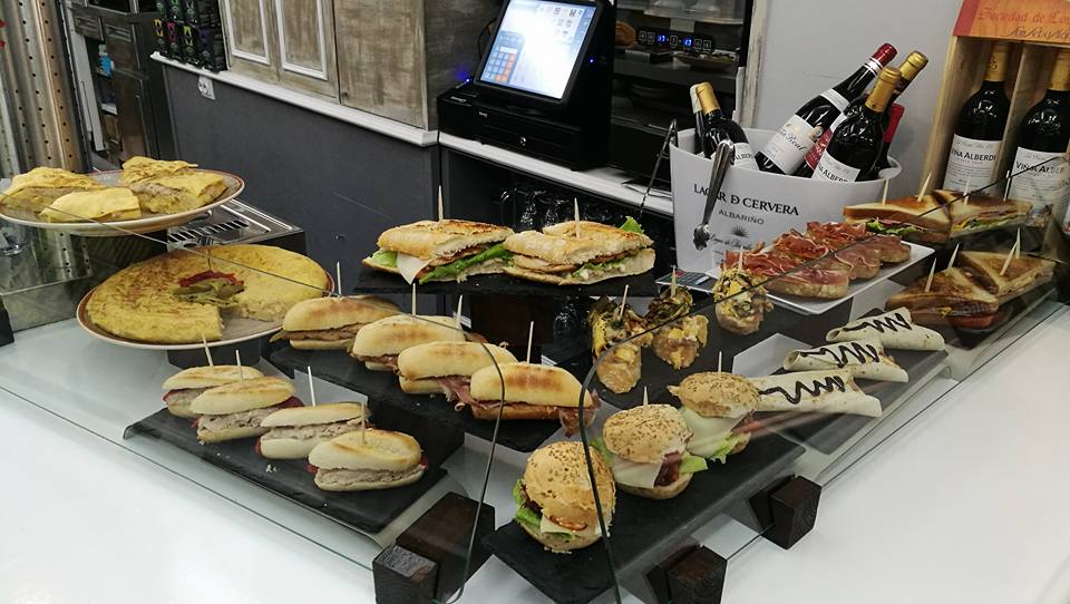 pinchos-variados-bar-cafe-sirimiri-bilbao.jpg