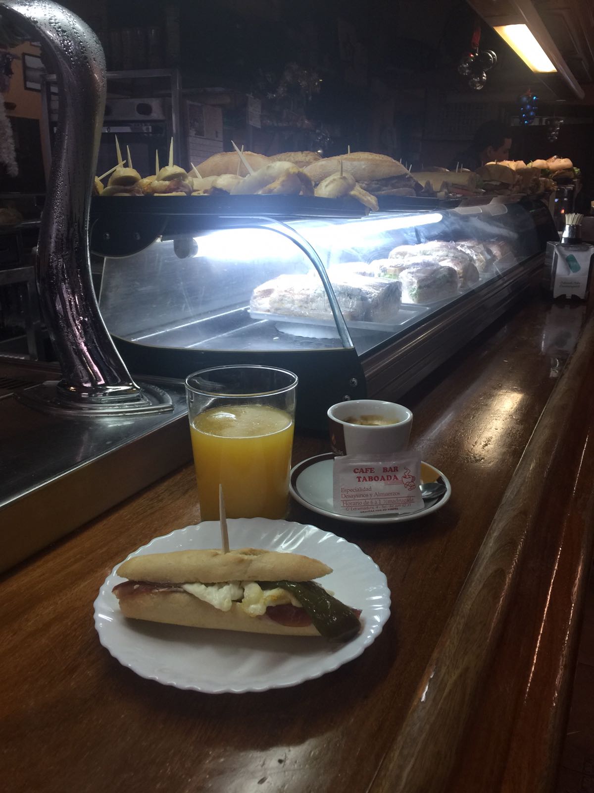 desayuno-bar-taboada-basauri.jpg